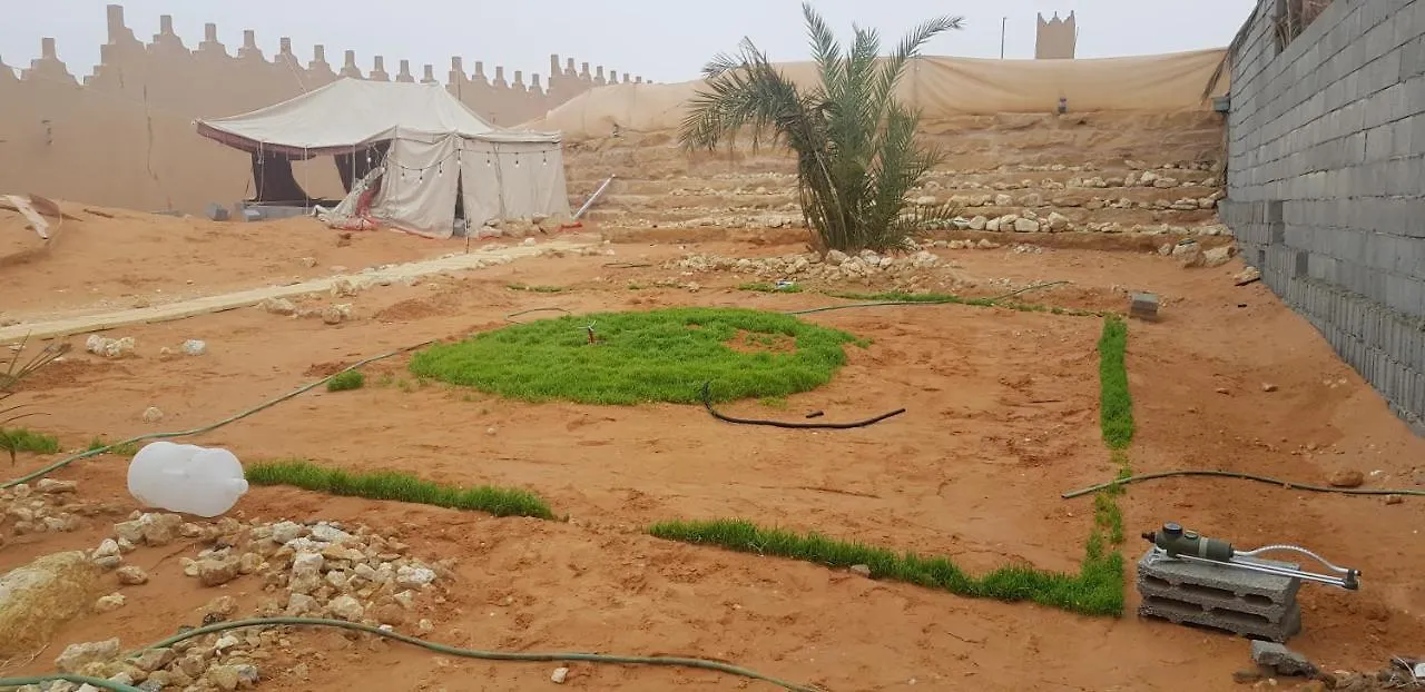 استراحة لبنان ا في بنبان Istraha Hotel Riyadh Campsite